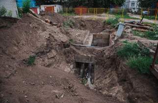 Курянам объяснили, почему не закапывают трубы на Северо-Западе