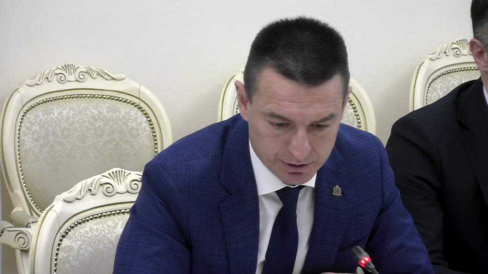 В Курске за въезд на Южное кладбище теперь денег не берут, но и въезда нет
