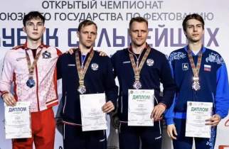 Курский рапирист взял серебро на чемпионате в Минске