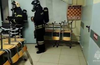 В Курске спасатели потушили условный пожар в гимназии №4