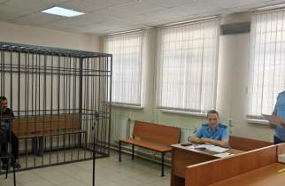 Курянин пытался расчленить сожительницу в день рождения перед приходом гостей