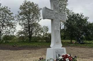 Поклонный крест в честь святителя Луки Крымского установили в Курской области