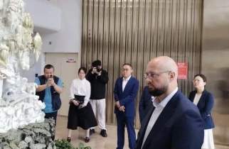 Курский мэр посетил заводы и индустриальный парк в Китае