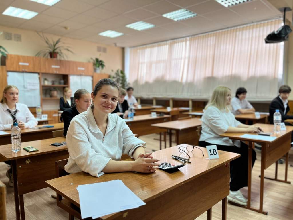 Курские выпускники написали ЕГЭ по биологии, географии и языкам
