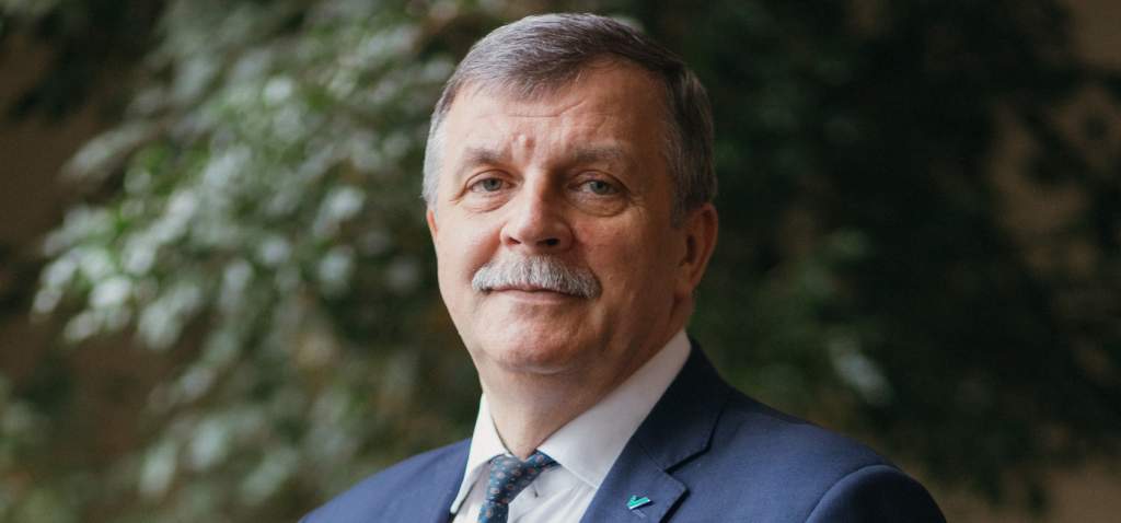 Политолог Слатинов назвал «околополитическими» причины ухода ректора КГУ