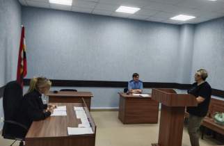 Курянка заплатит еще 6 тысяч за повторное оскорбление завуча в соцсети