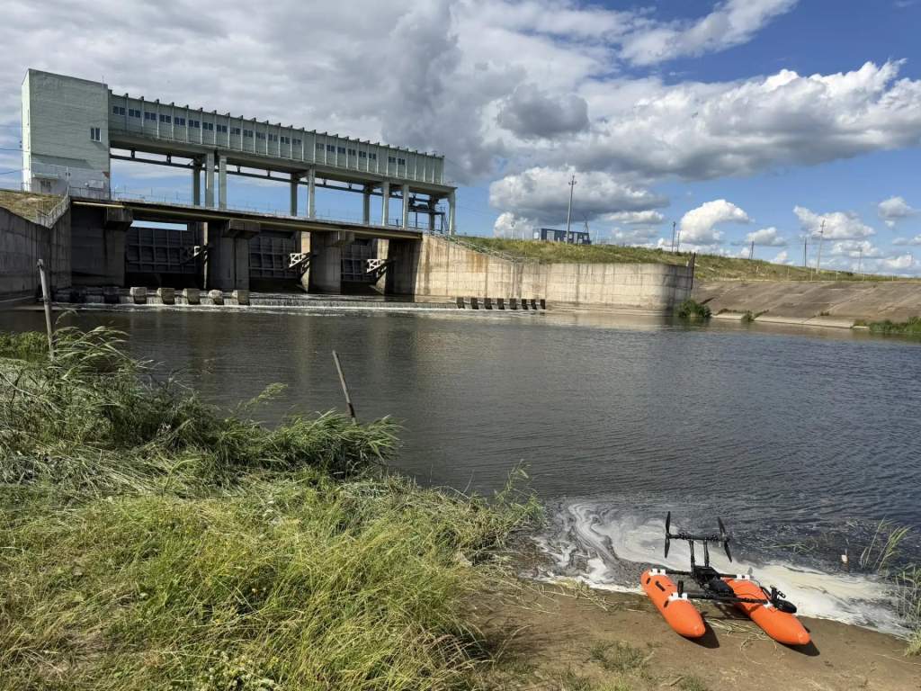 Беспилотный катамаран промеряет дно Курского водохранилища перед реконструкцией