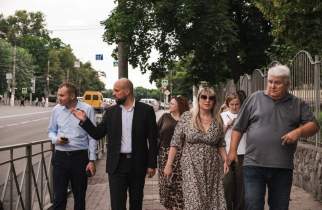 В Курске Маслов нашел массу проблем на улице Дзержинского