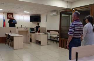 В Курской области женщина получила 3,5 года за удар хлебом и угрозу ножом