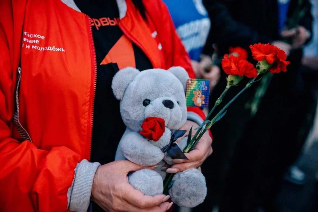 «За Толика!»: в Курске прошла годовщина трагедии на городском пляже