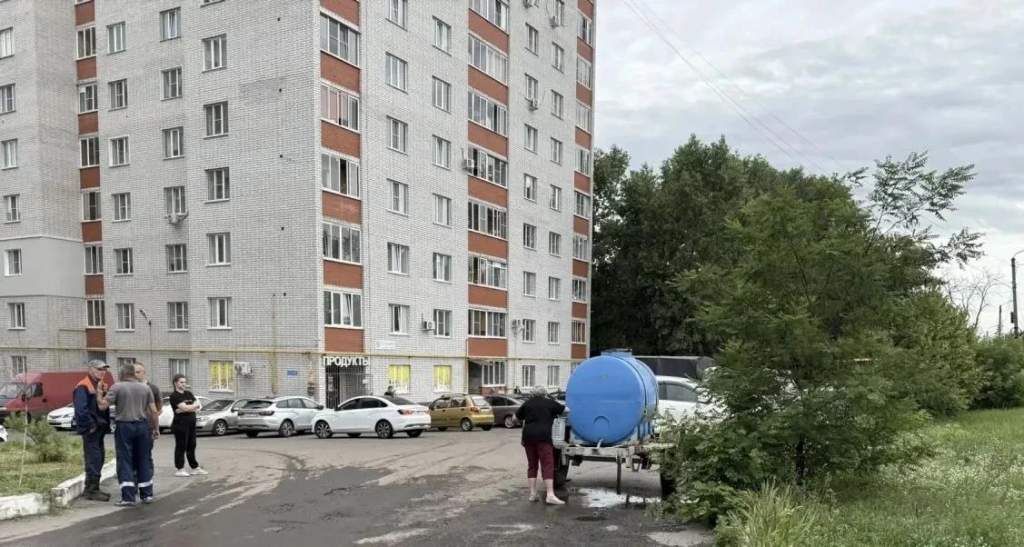В Курске подрядчик повредил водопровод на 1-й Агрегатной