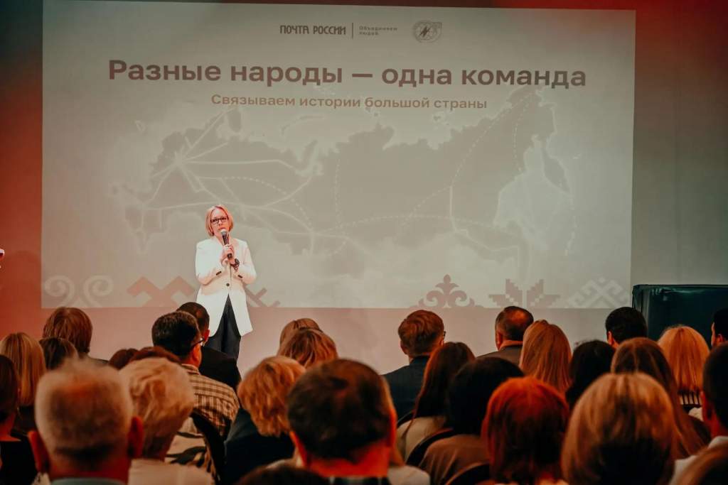 Ольга Капленко стала лучшим курским почтальоном и получила электровелосипед