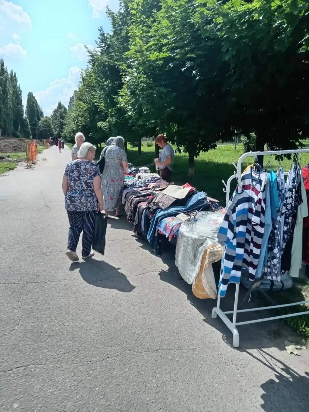 В Курске составили 12 протоколов на нелегальных торговцев