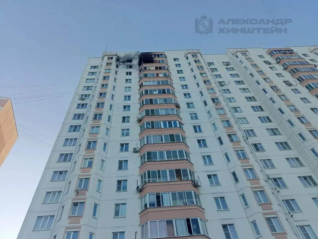 Дроны атаковали 4 многоэтажки в Курске: есть пострадавшая, жильцов эвакуировали