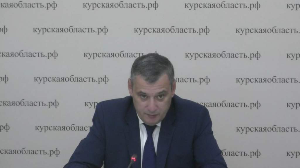 Хинштейн потребовал «очень пристрастно» следить за новыми скверами
