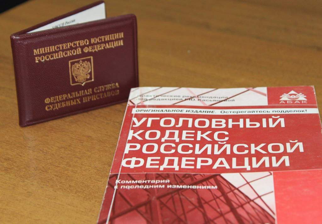 Продавец из Курска заплатила 50 тысяч рублей за 3-ю продажу алкоголя подростку