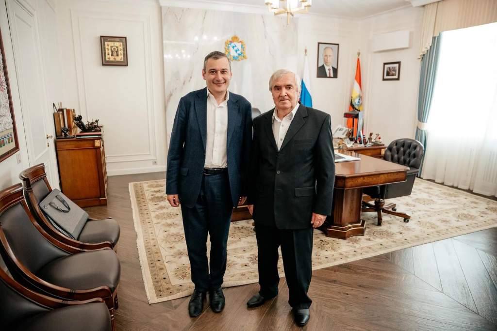 Хинштейн поздравил с 84-летием первого курского губернатора Василия Шутеева
