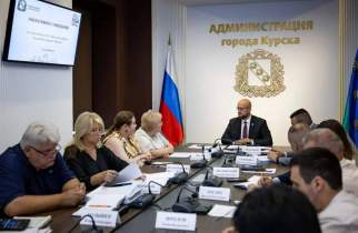 Мэр Курска поручил усилить полив парков и провести турнир скейтеров
