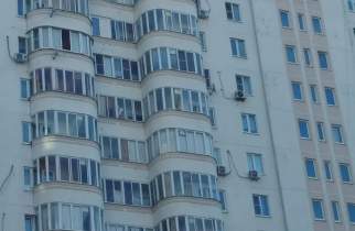 В Курске беспилотник влетел в квартиру многоэтажки