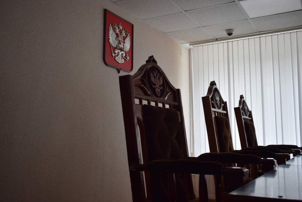В Судже суд передал городу долю в доме, оставшуюся без наследников