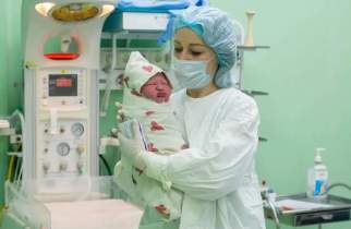 В Курске за июль родились 5 пар двойняшек и малыш весом 5,1 кг
