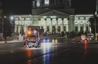 В Курске на Красной площади 4 ночи будут укладывать новый асфальт