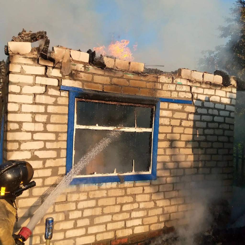 В Курской области из-за короткого замыкания сгорела дача