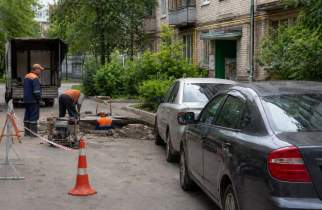 Курян просят не парковаться в зоне ремонтных работ на улице Павлуновского