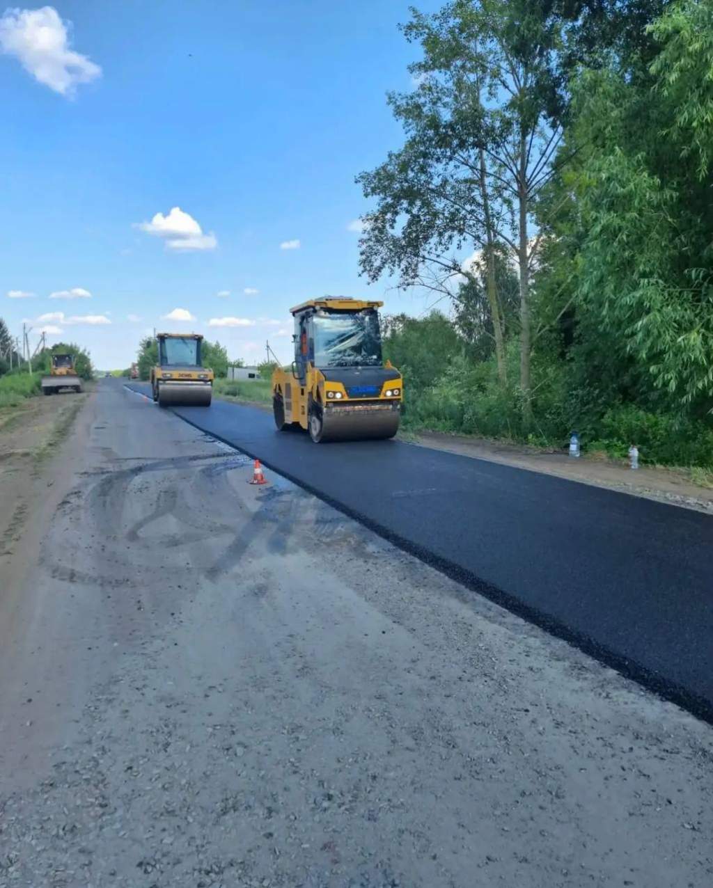 В Беловском районе Курской области обновляют дороги и водоснабжение