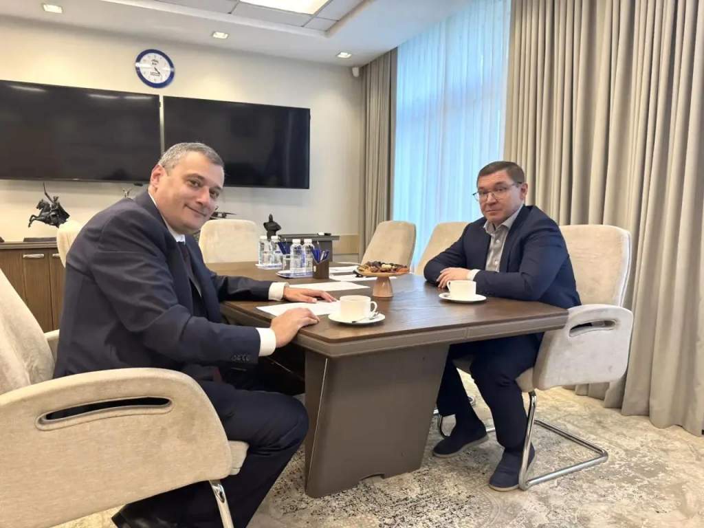 Хинштейн попросил денег на благоустройство и залы для борцов