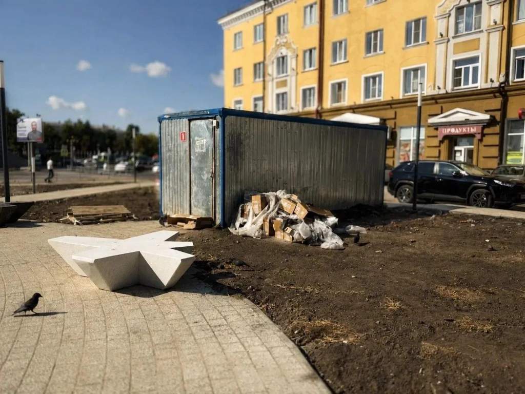 Мэр Курска возмутился заброшенной стройплощадкой в сквере Пеликан