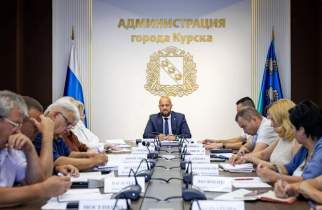 В Курске Маслов провёл планёрку и определил приоритеты