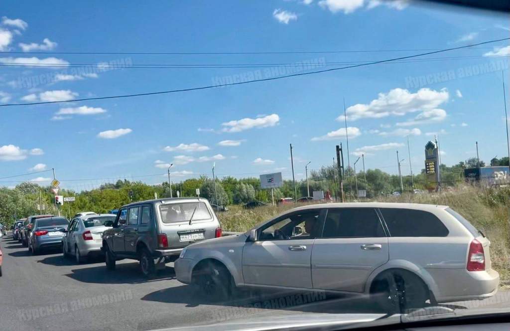 В Курске вернулись очереди на АЗС