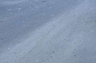 При атаке БПЛА в Курске повреждены два МКД и автомобиль