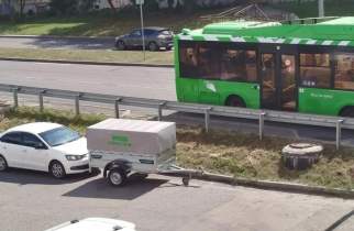 Курян просят убирать неиспользуемый транспорт с общественных территорий