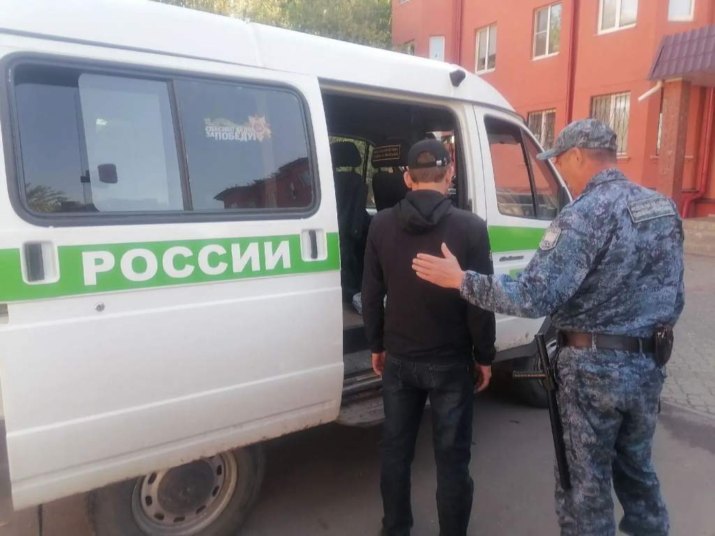 В Курске приставы поймали сбежавшего от суда вора