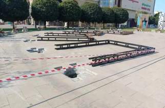 В Курске на Театральной площади появится зона с качелями