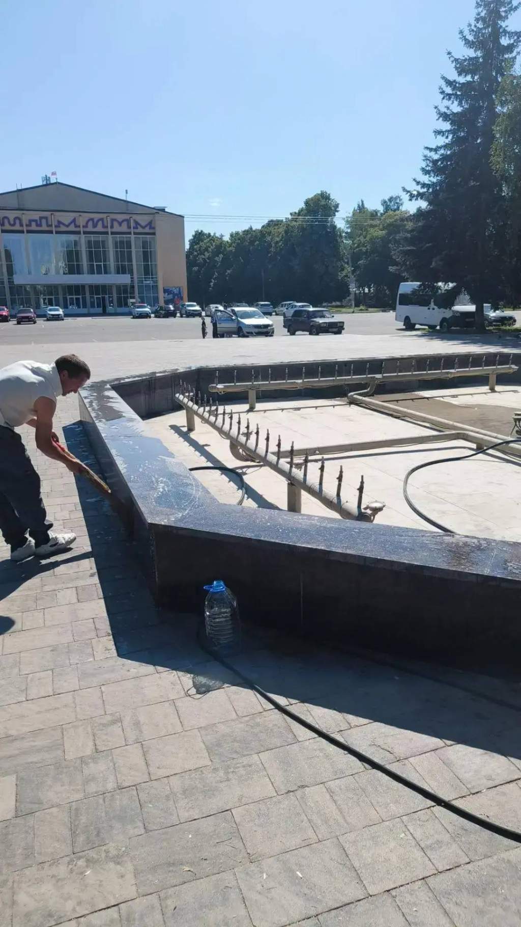 В Курске в парке Рокоссовского отремонтировали фонтан