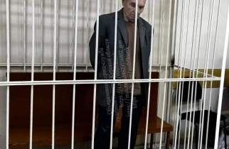 Под Курском оставили в СИЗО мужчину, напавшего на соседку с топором