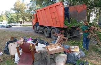 В Курске на субботнике вывезли более 60 кубометров мусора