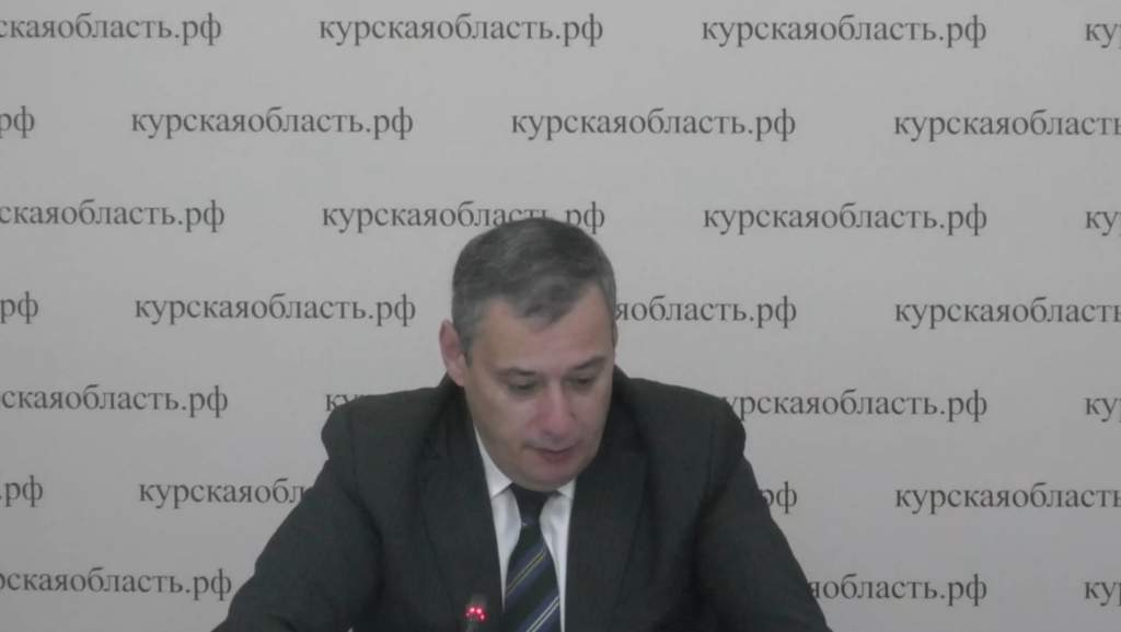 Хинштейн потребовал сносить незаконные гаражи в Курске без ведома хозяев