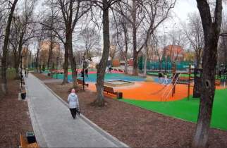 В Курске за ремонтировавших Парк пионеров узбеков выписали по 250 тысяч штрафа