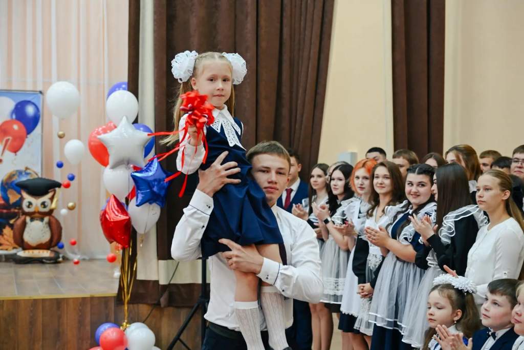 Первый звонок прозвенел для 9,5 тысячи курских первоклассников