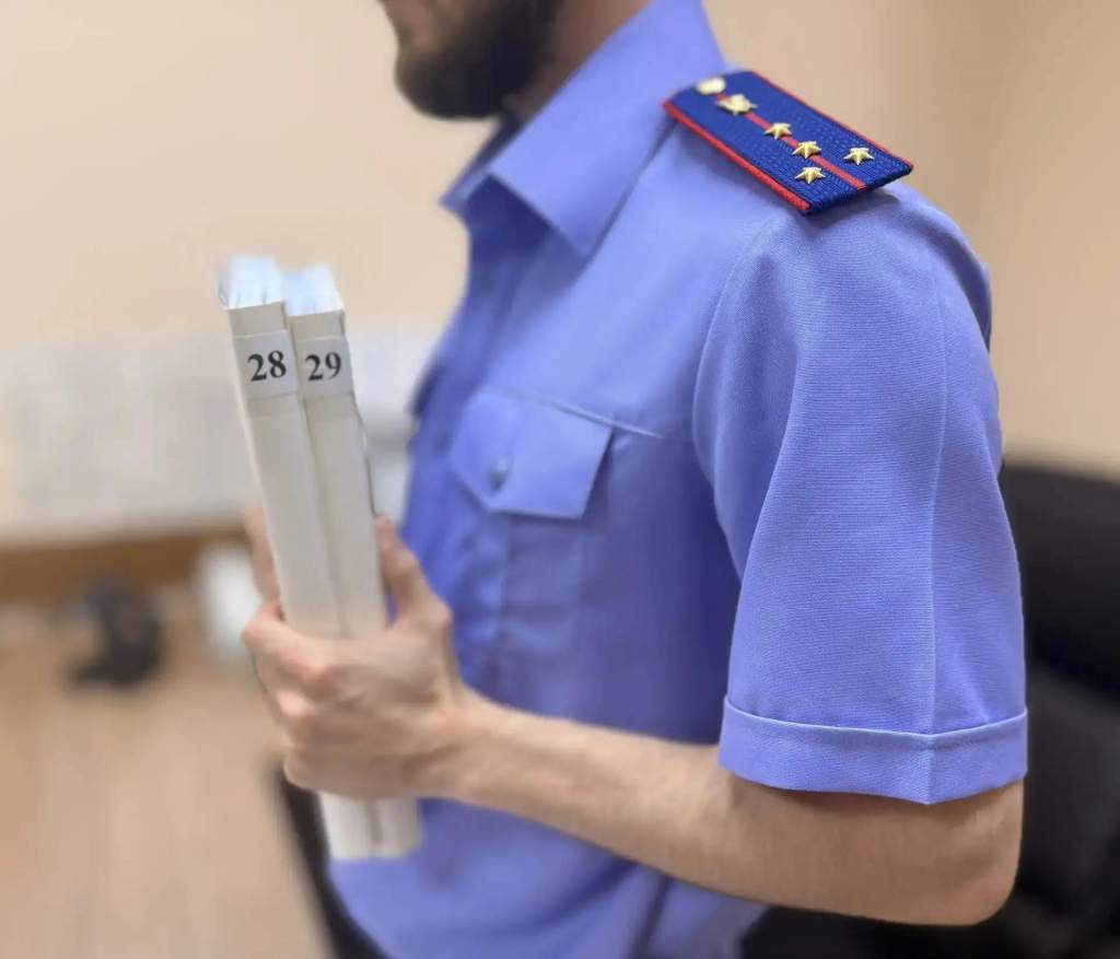 Курянин и 15-летний подросток пойдут под суд за кражу оружия