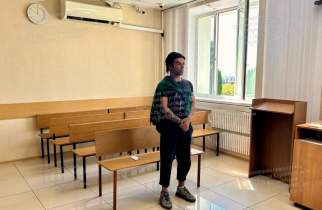 В Курске курьер украл батарею у коллеги и дважды заплатил за адвоката