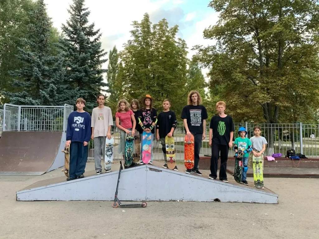 В Курске в скейт-парке «Гелиос» проводят бесплатные уроки скейтбординга