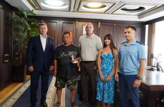 Курянин бросился в шторм и спас тонувшую девушку в Крыму