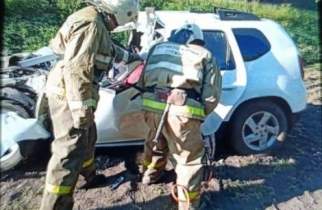В Курской области водитель «Рено» погиб при столкновении с погрузчиком