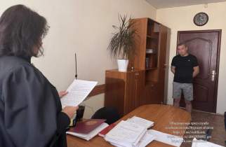 Курянин арестован на 5 суток за мат в кафе