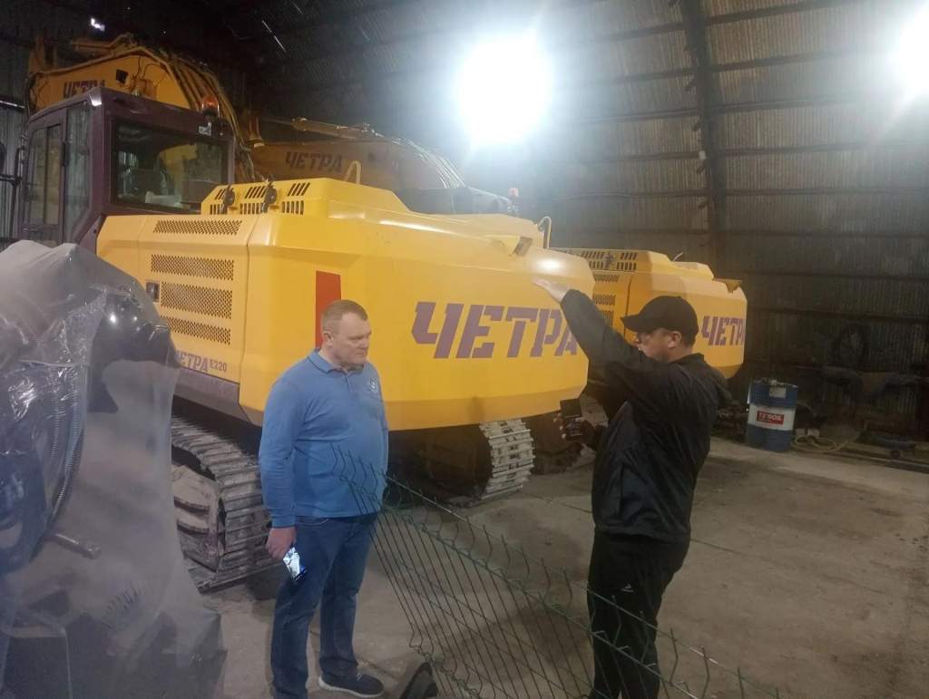 В Курской области на мусорный полигон привезли новую технику